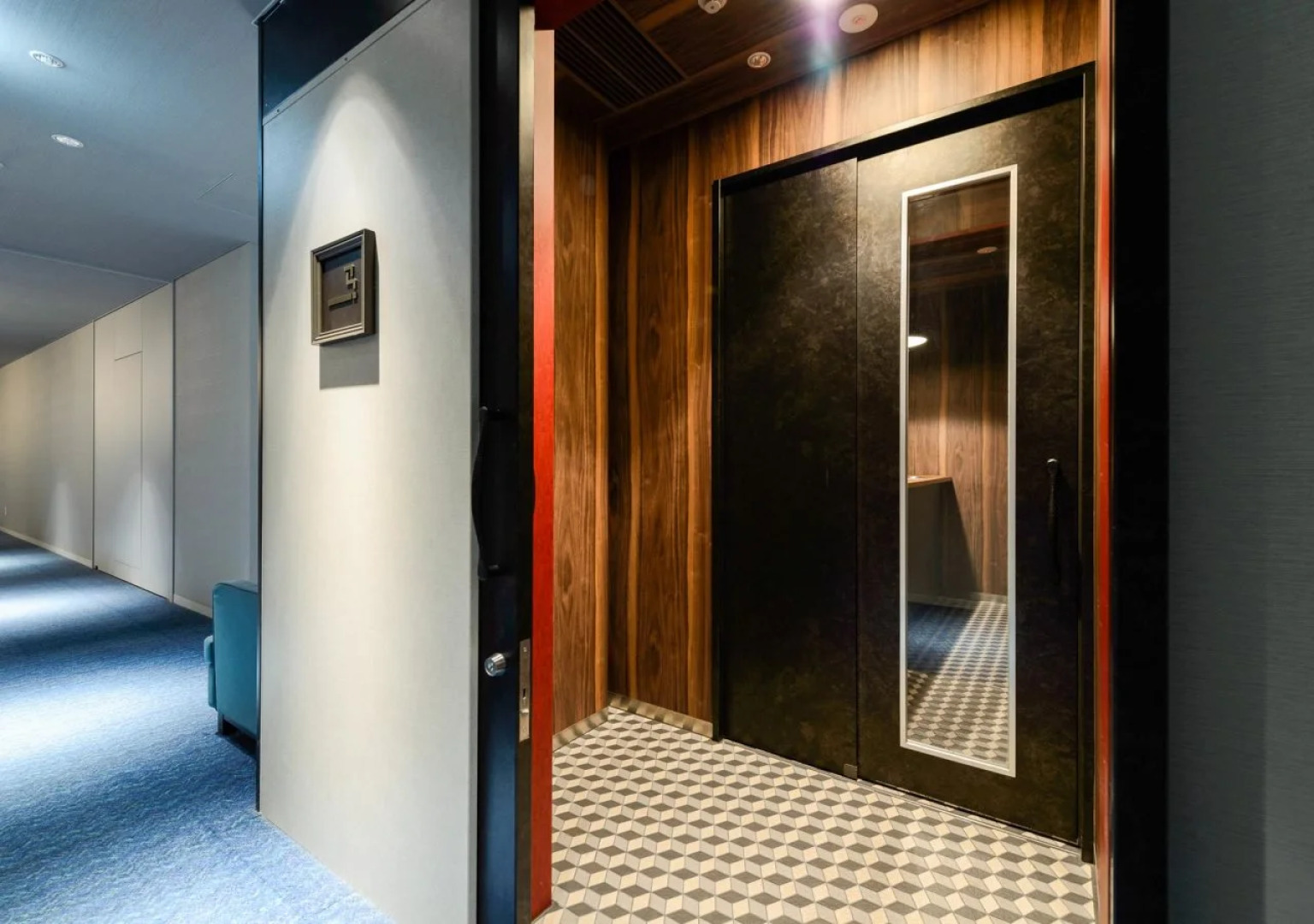 Отель Courtyard by Marriott Tokyo Station