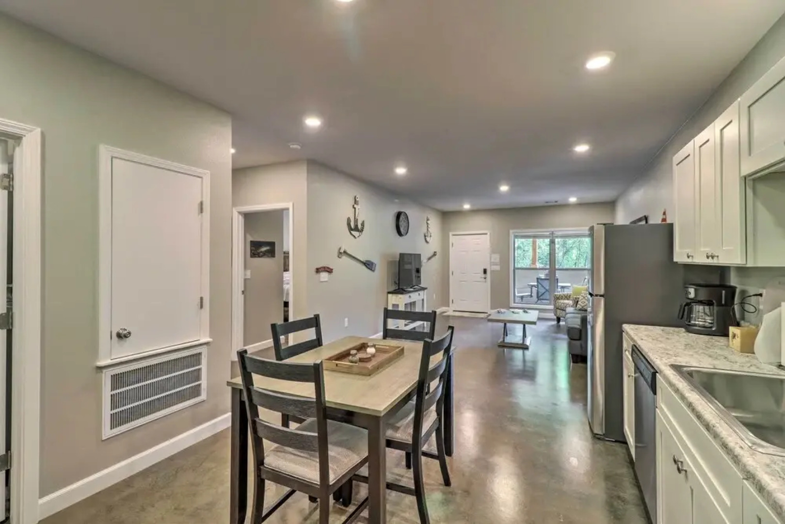 Beautiful Bull Shoals Retreat w/ Lake View!