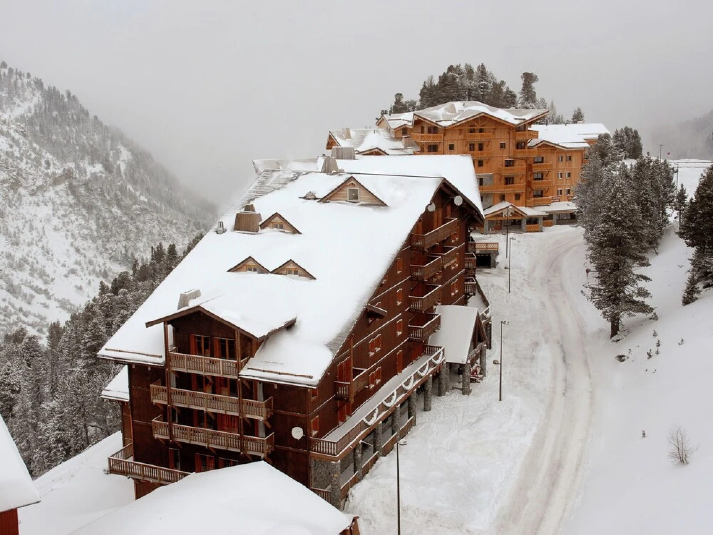 Rustic Apartment With a Fireplace and Wi-fi in Arc 2000