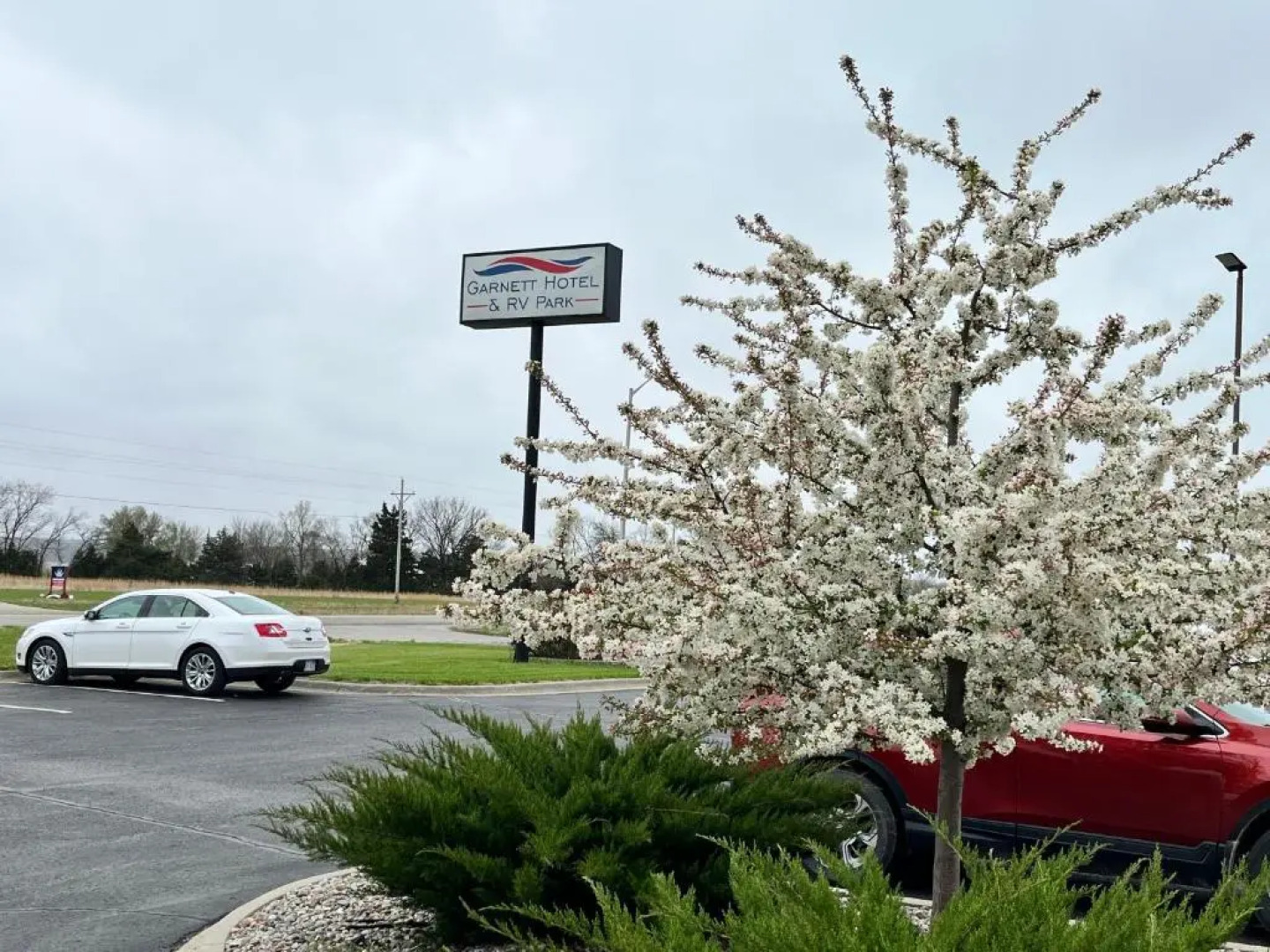 Garnett Hotel & RV Park