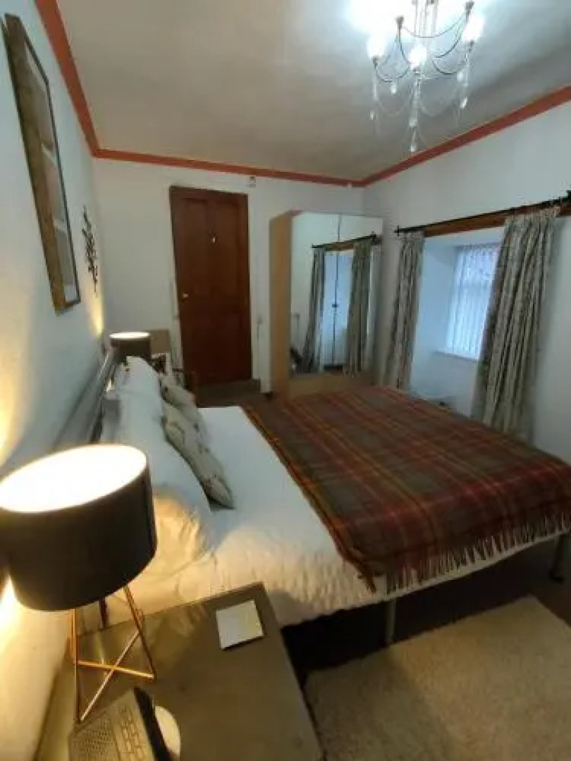 The Old Smiddy Cottage and Apartment