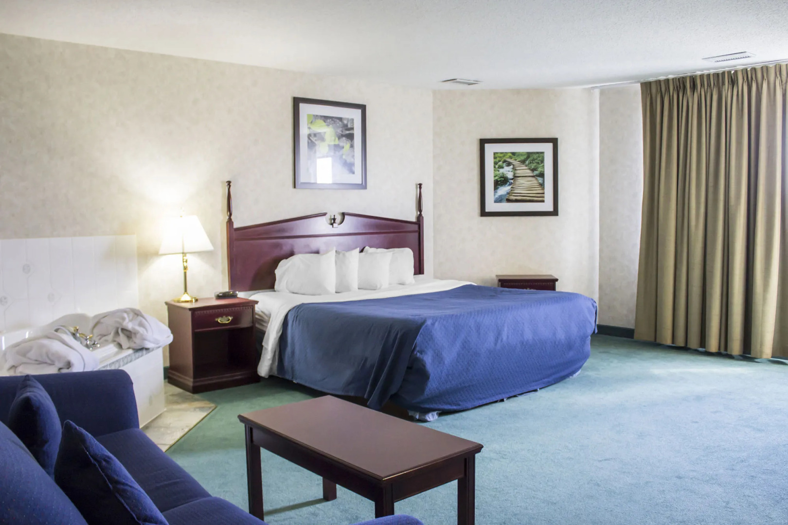 Ramada by Wyndham Nisku Edmonton Airport