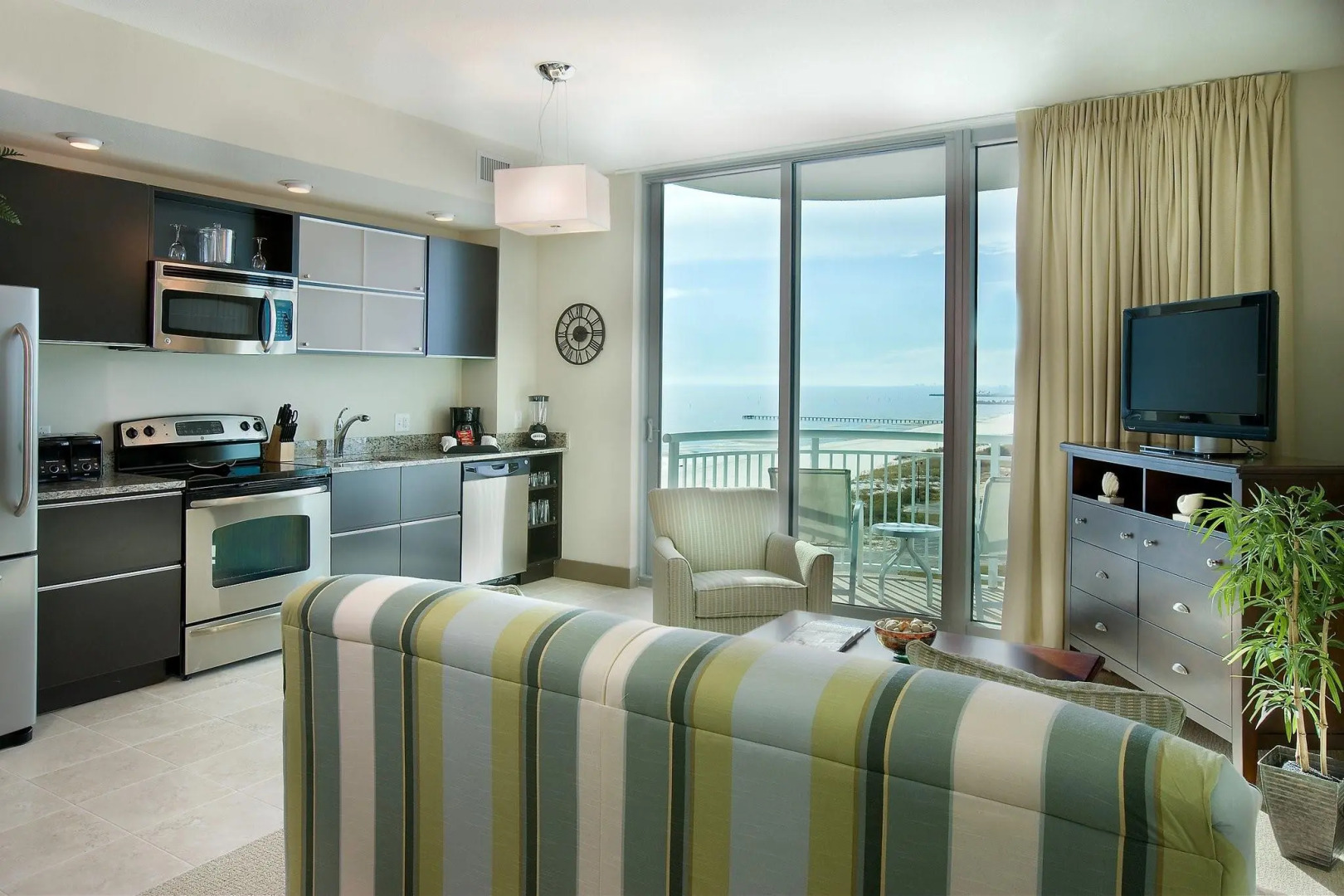 South Beach Biloxi Hotel & Suites