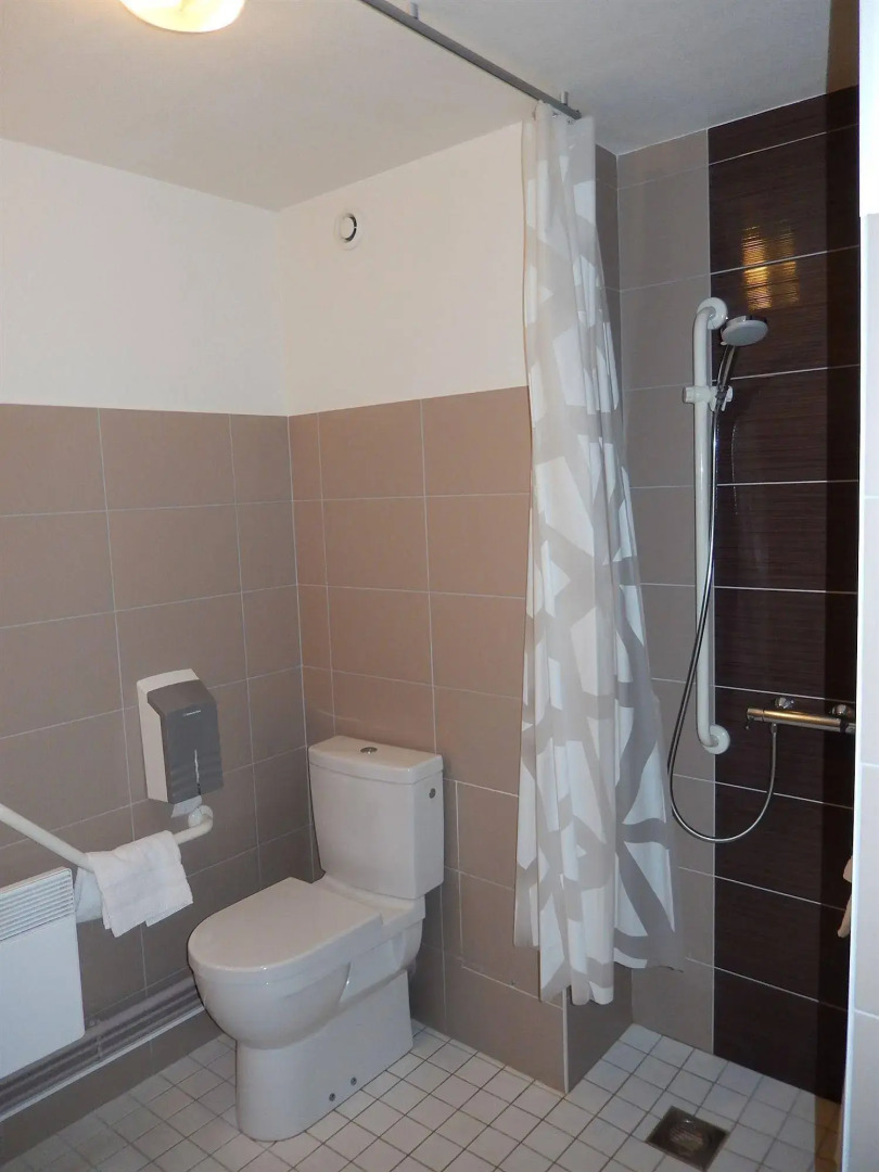 Logis Hôtel Lodge la Valette