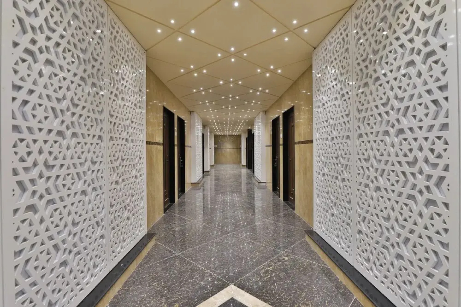 OYO 30559 Center Point