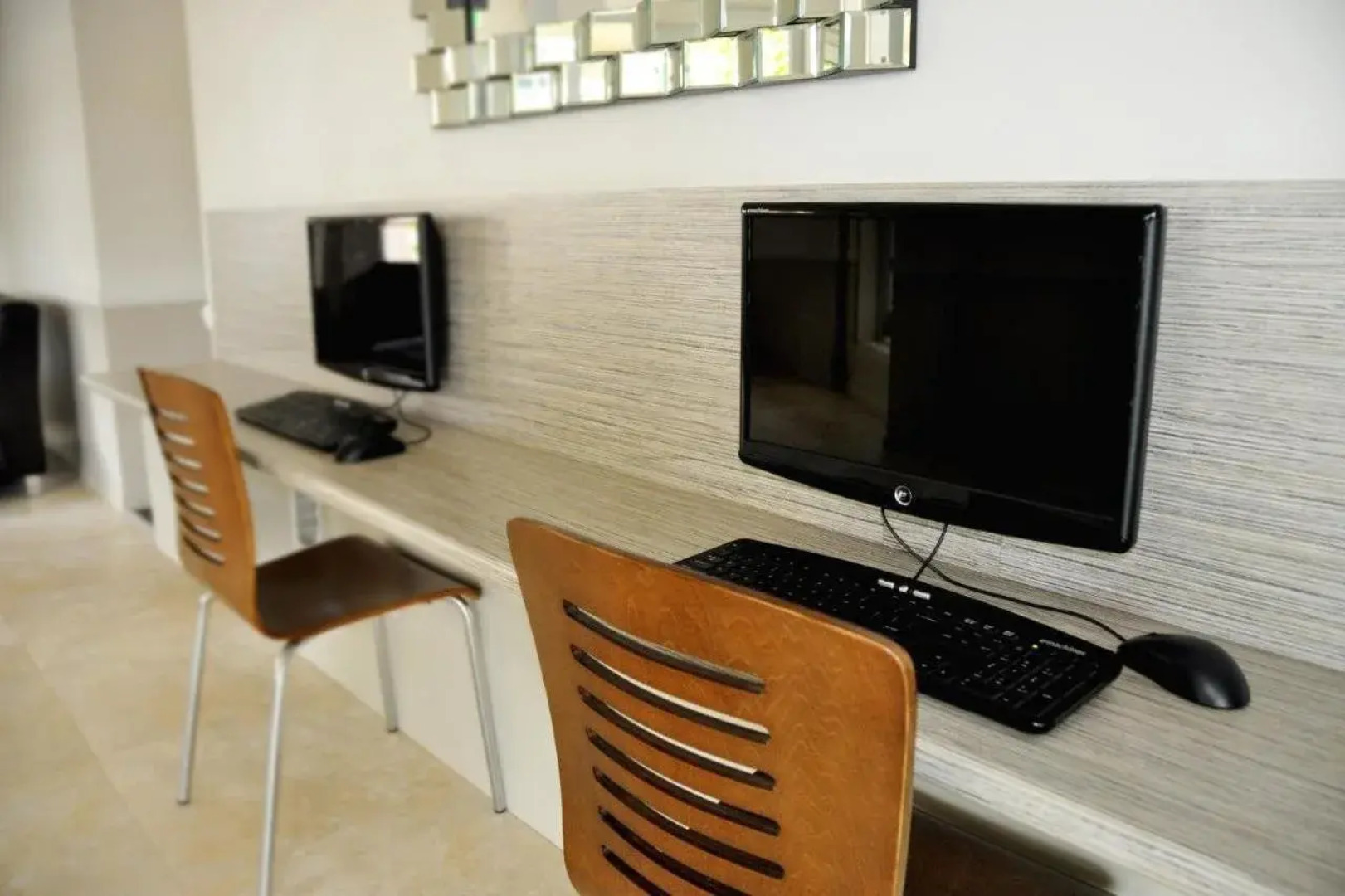 City Oasis Inn Townsville, SureStay Collection by BW