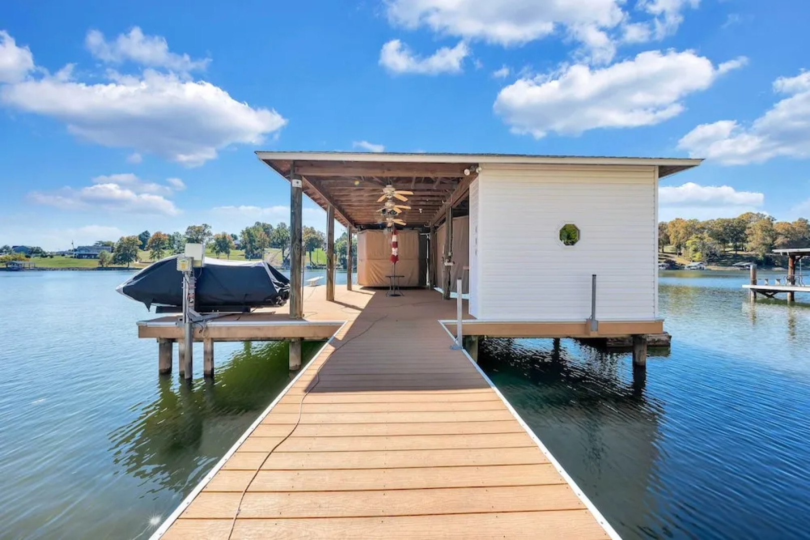 Family Lake Retreat w/ Screened Deck!