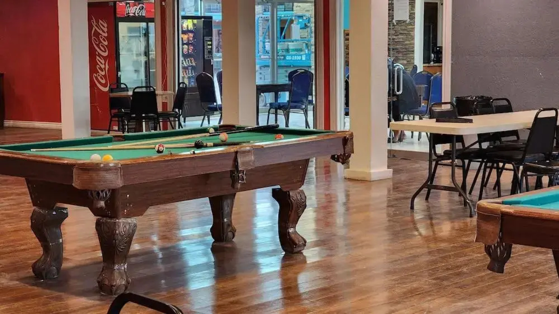 B&J Hotel and Apartment