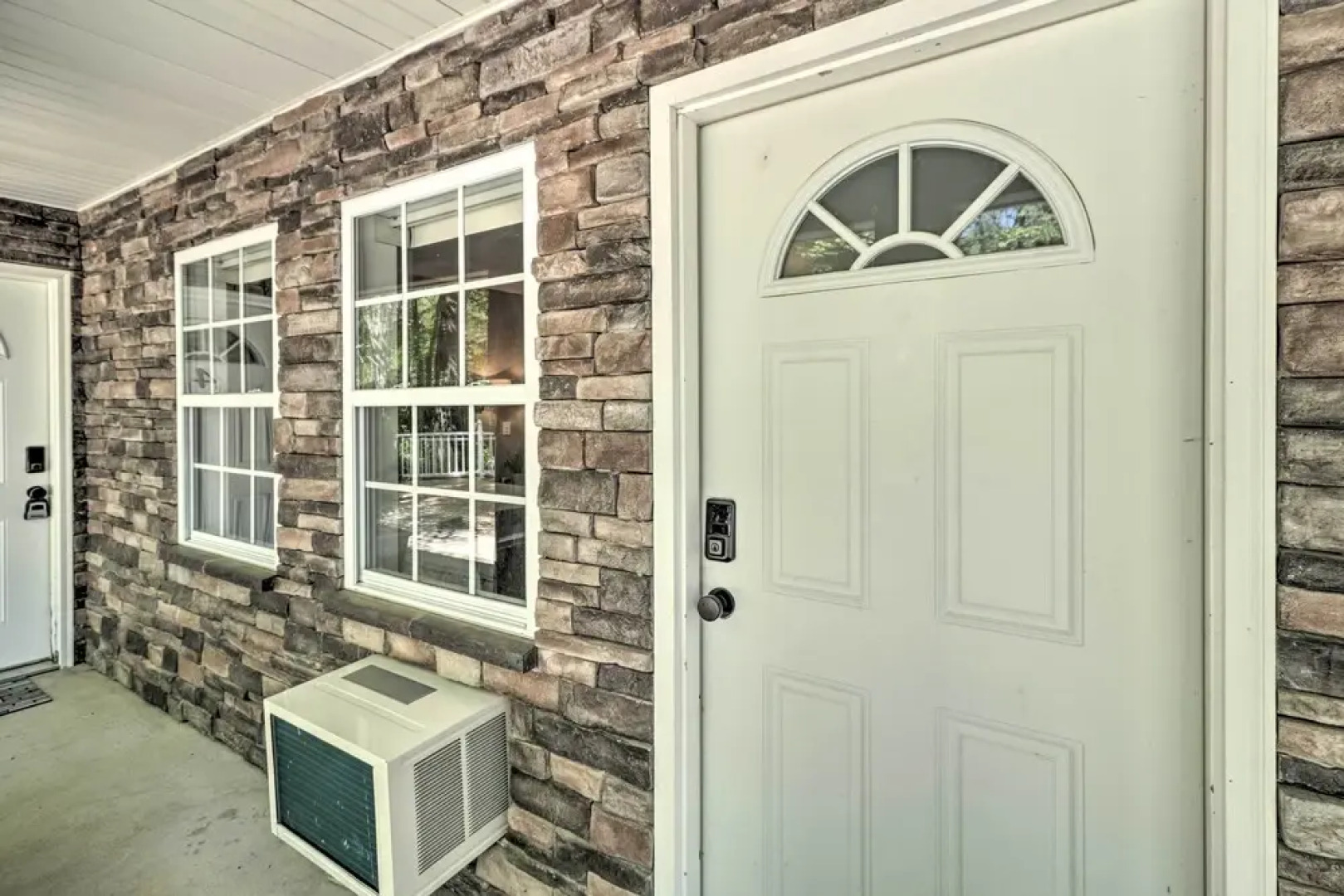 Lakeview Escape w/ Direct White River Access!