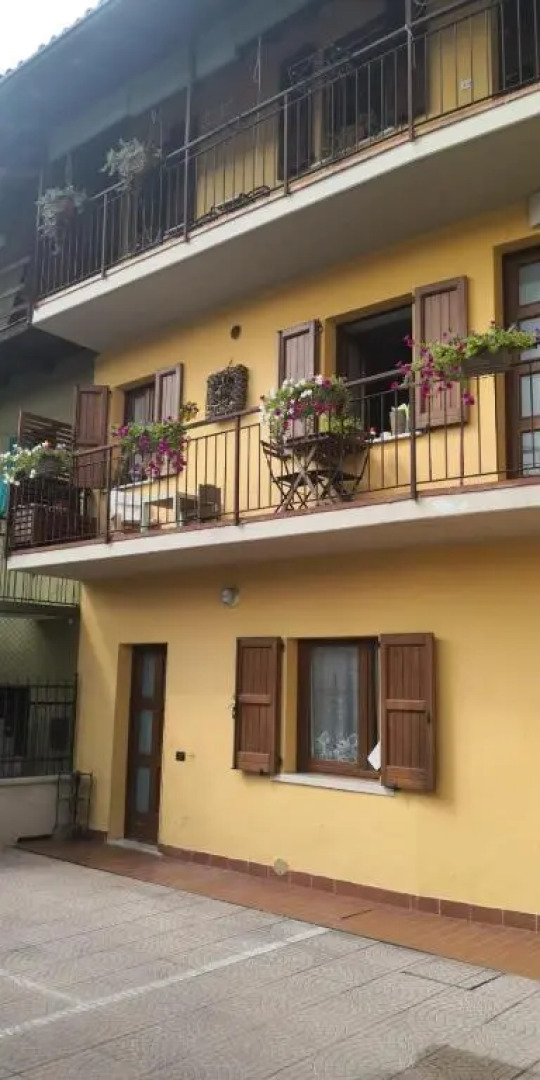 Borgo Volciano Garda Lake APP1