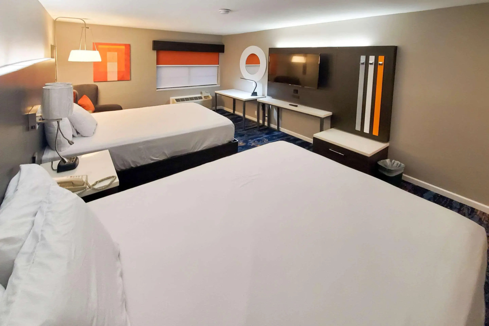 Clarion Pointe Marshall