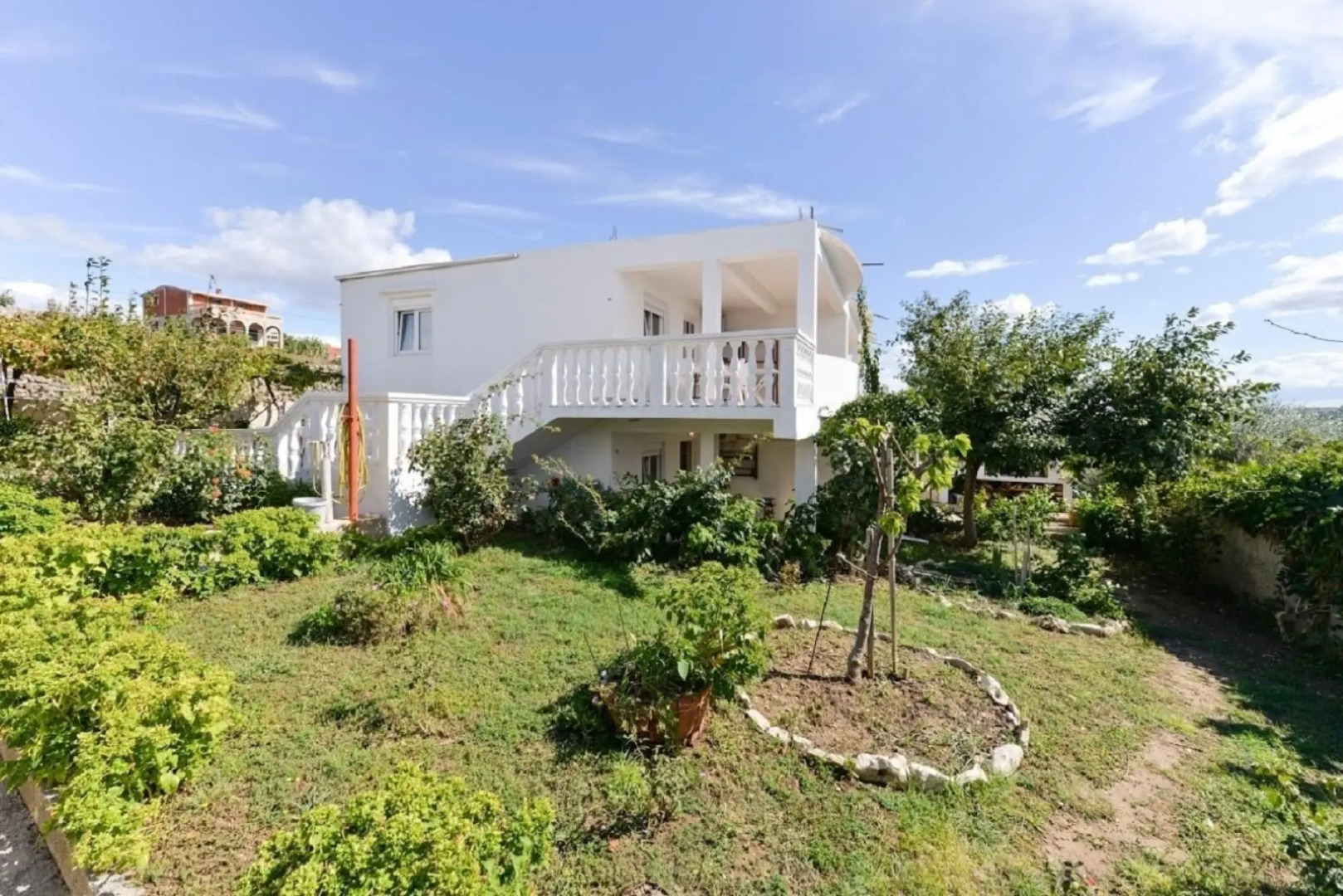 Edi - Amazing Location by the sea - A3