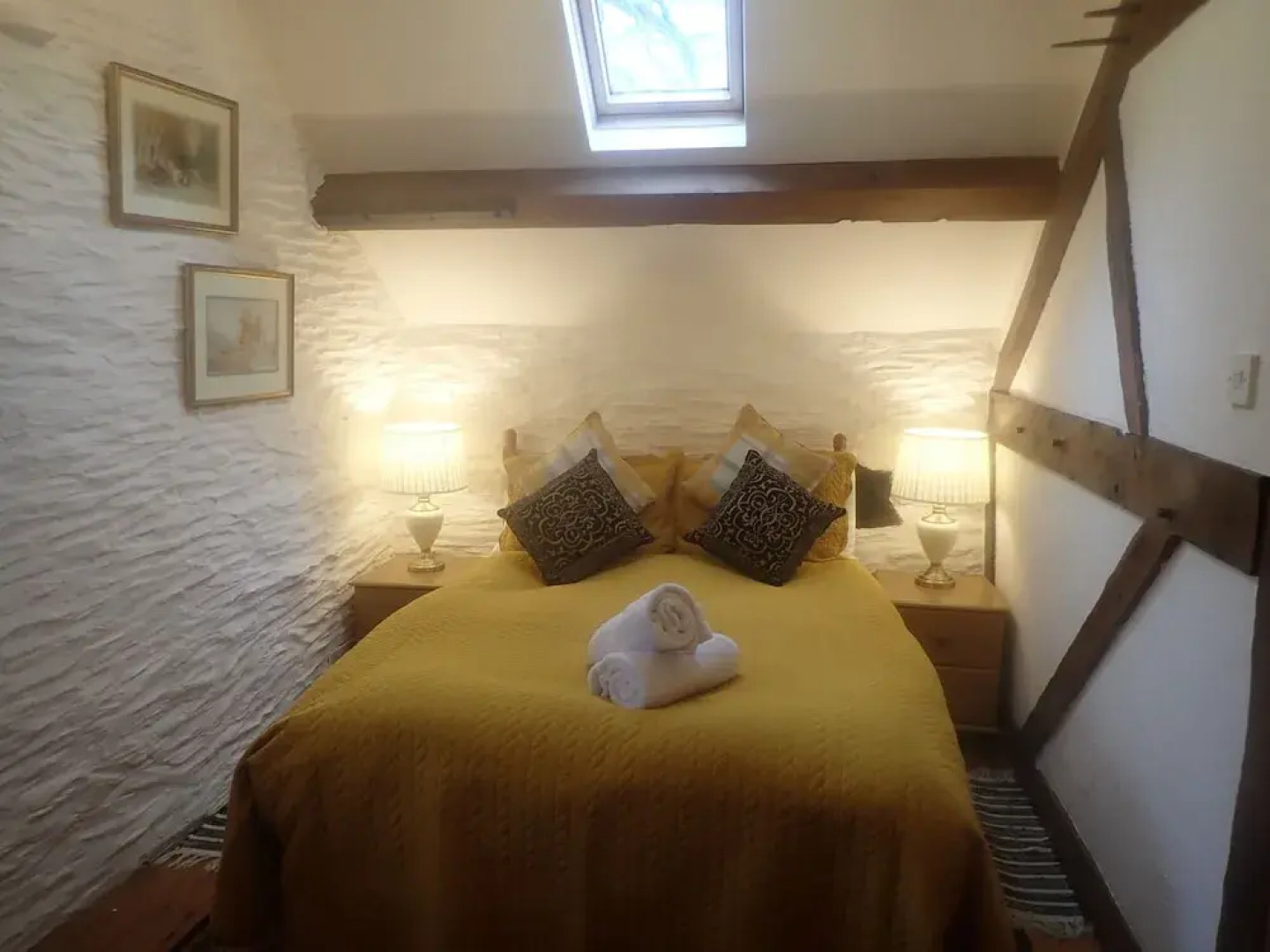 Beautiful 15th Century Watermill - Lovely Location