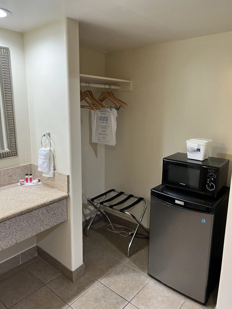 Travelodge by Wyndham Brea