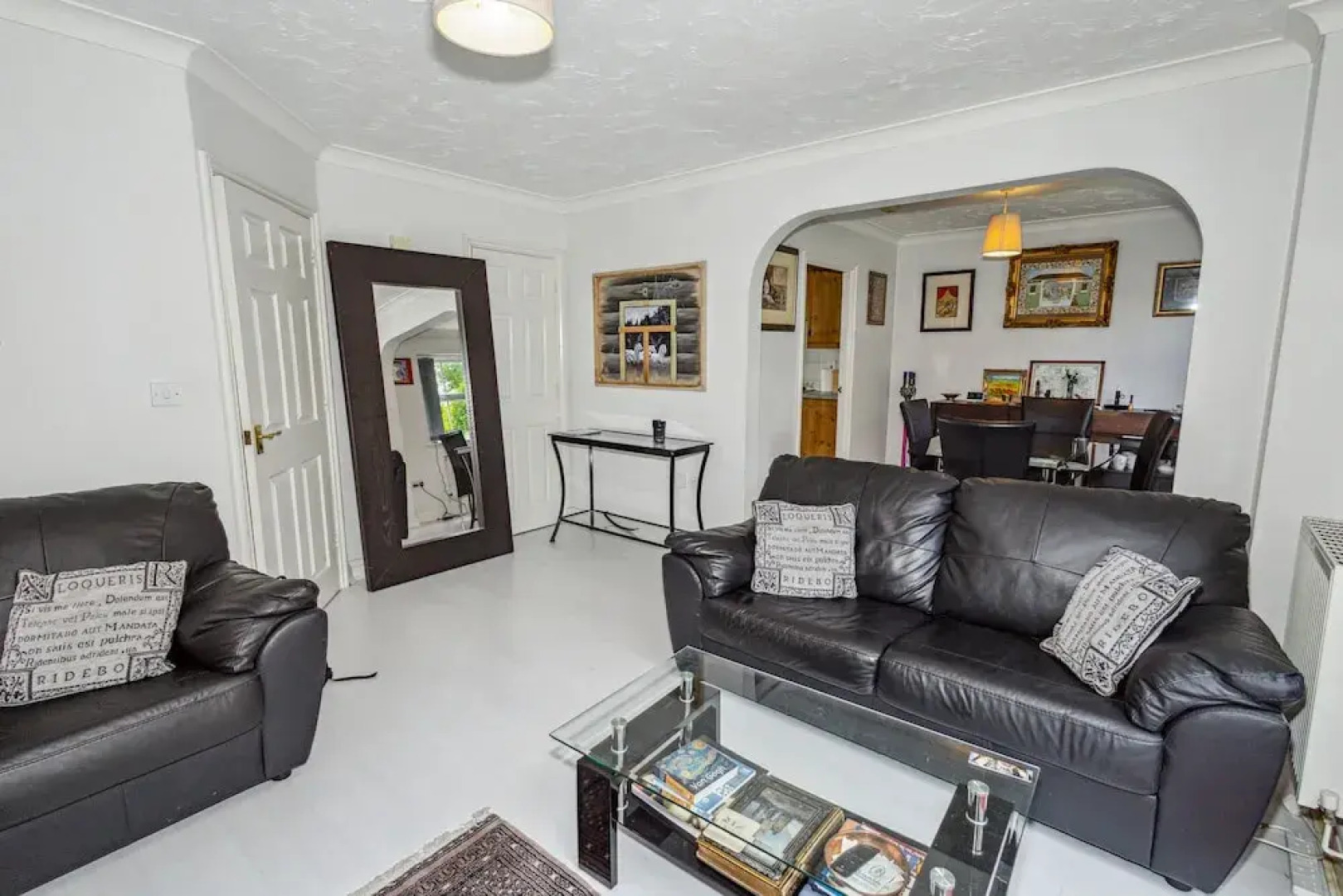 Urban Oasis - Modern 2B/2B Retreat Near Nature