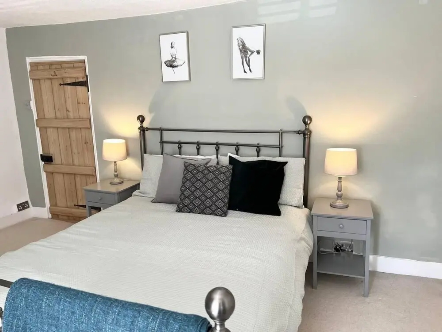 2 Bedroom Cottage - Sleeps 4 - Wifi, Fireplace