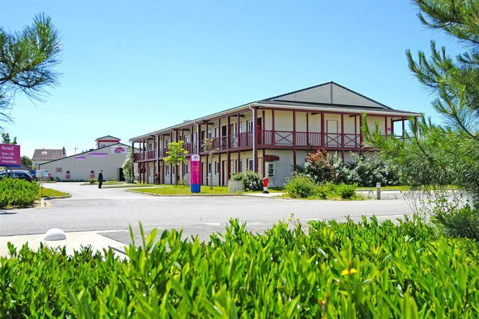 Adonis Budget Pornichet