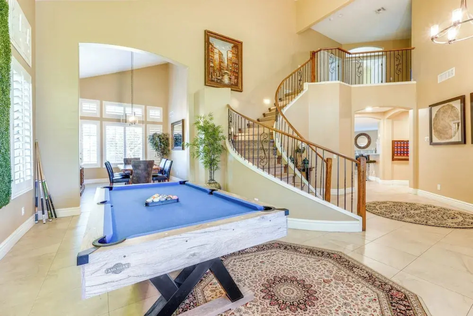 Heated Pool & Fire Pit: Family Home in Chandler