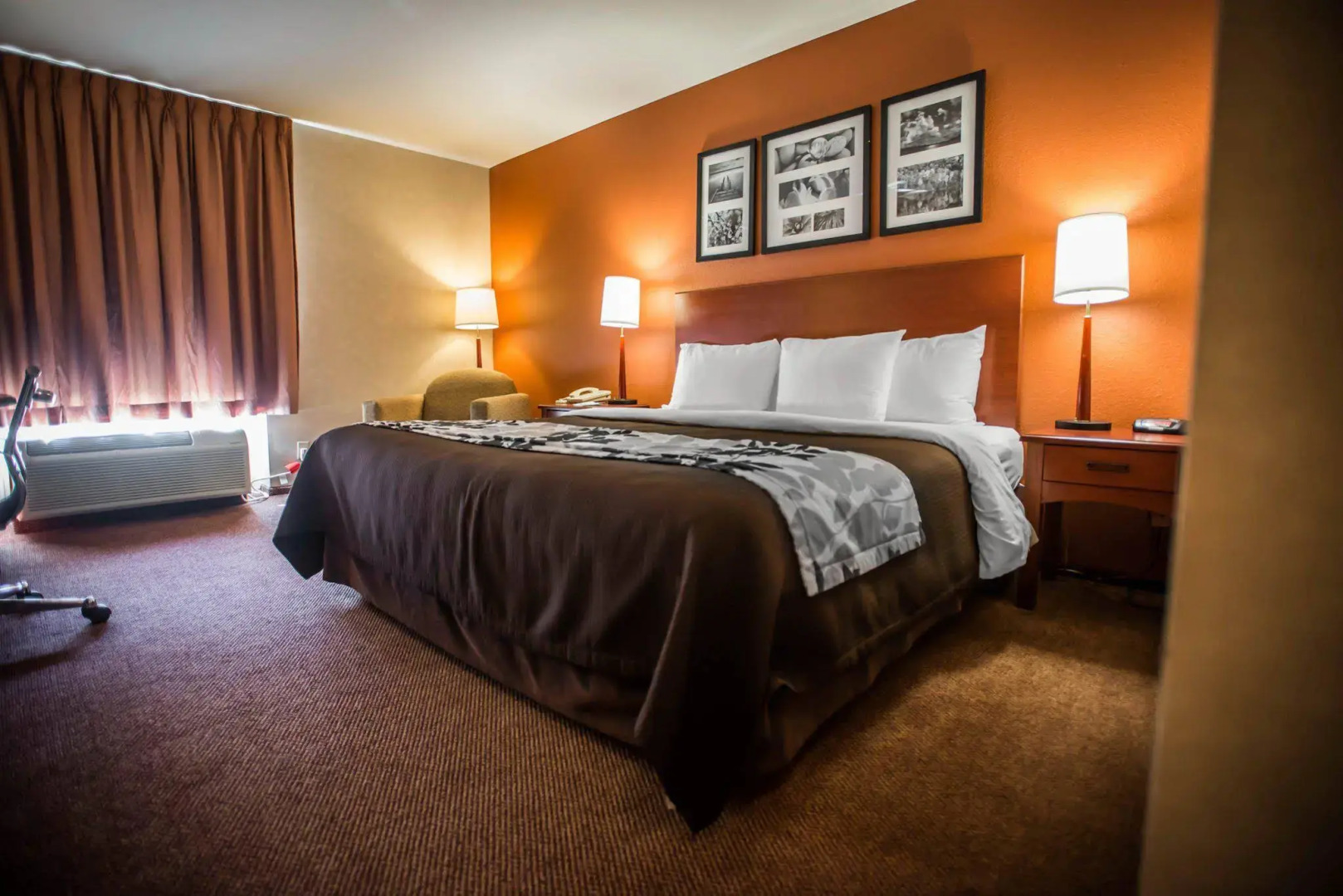 Sleep Inn & Suites Dunmore