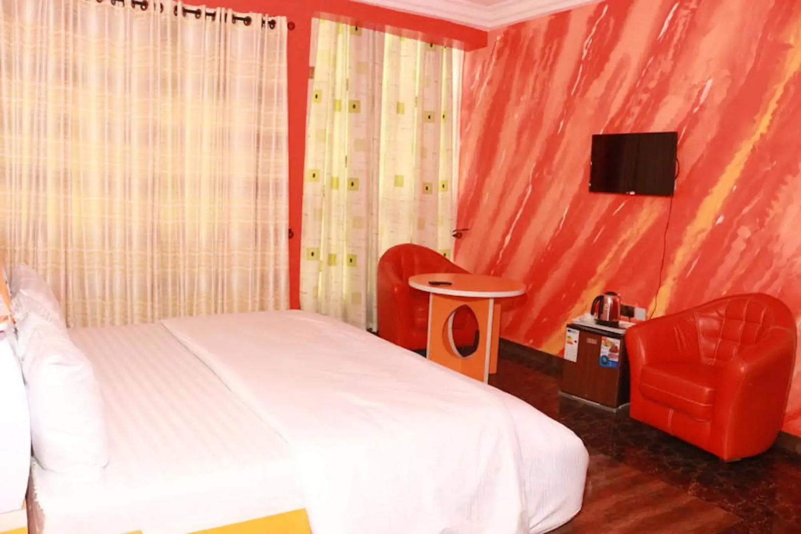 Resdon Hotel and Suites