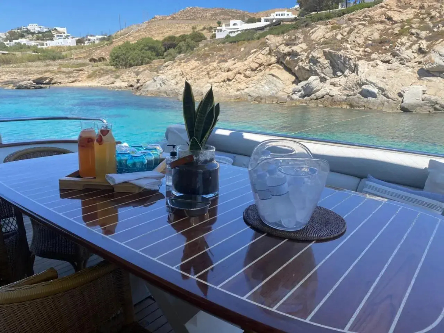 Falcon superyacht 100ft