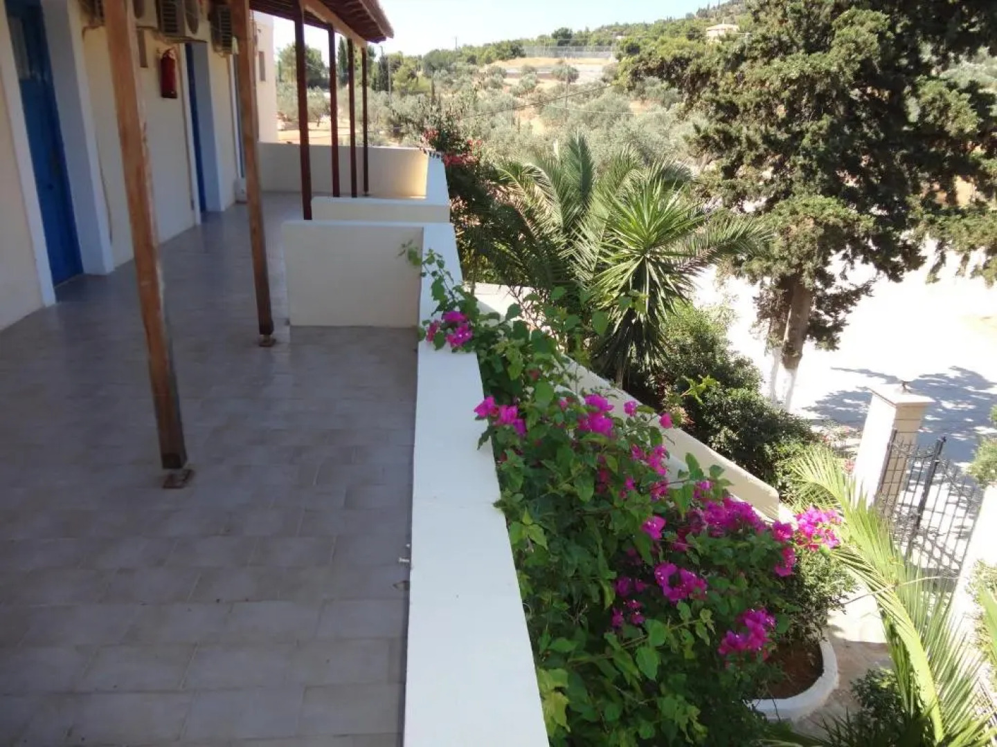 Lianos Hotel Apartments