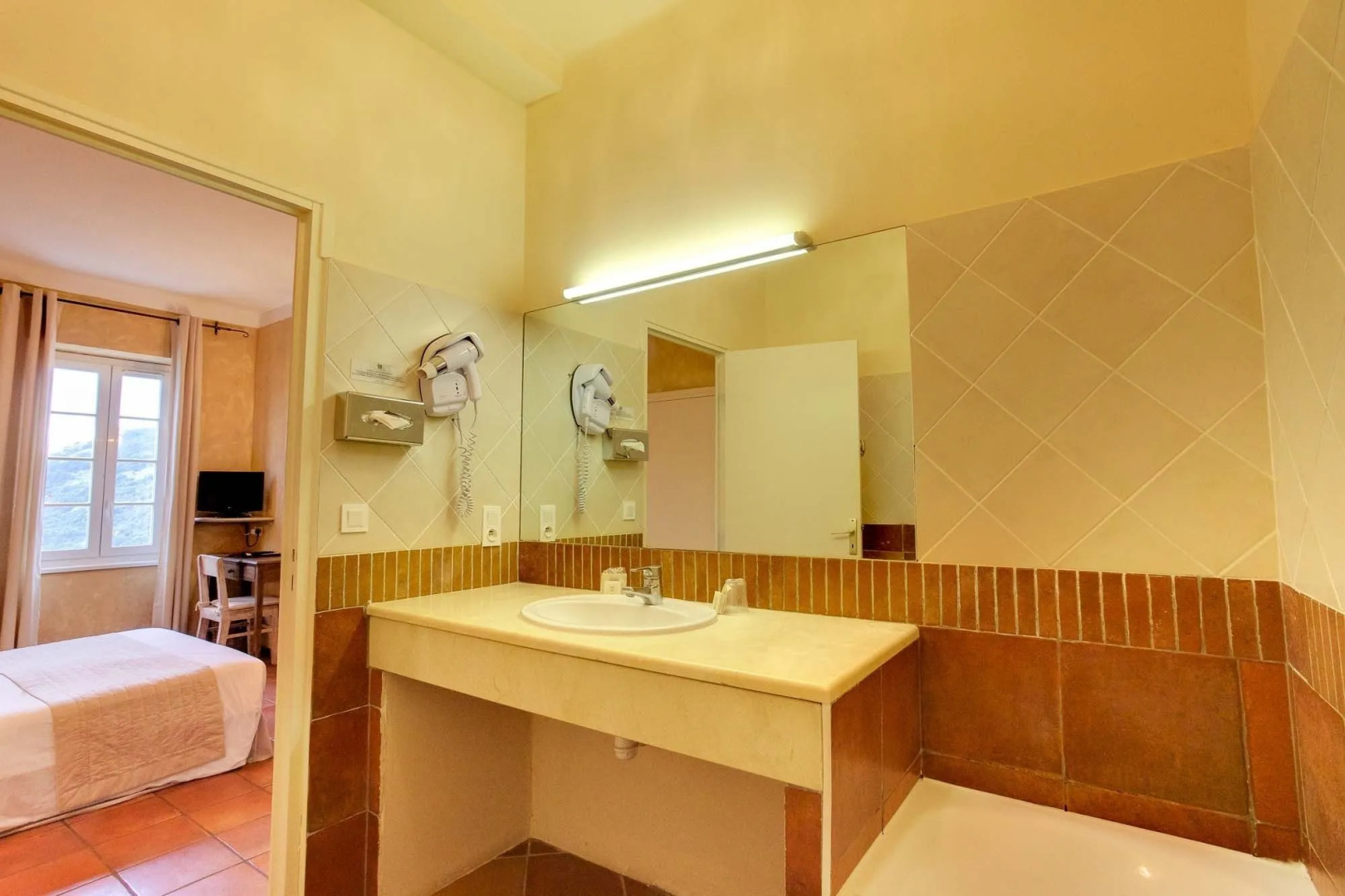 Hotel Restaurant La Corniche