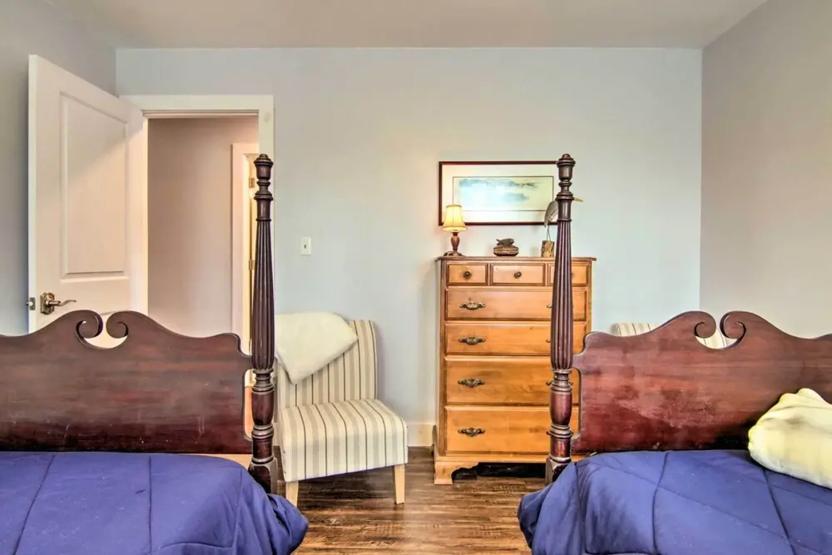 Bayfront Chincoteague Getaway w/ Fire Pit!