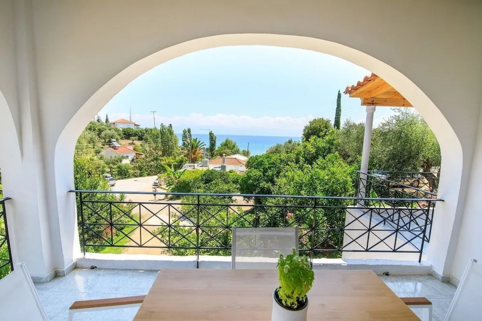 Peroulia Beach Houses