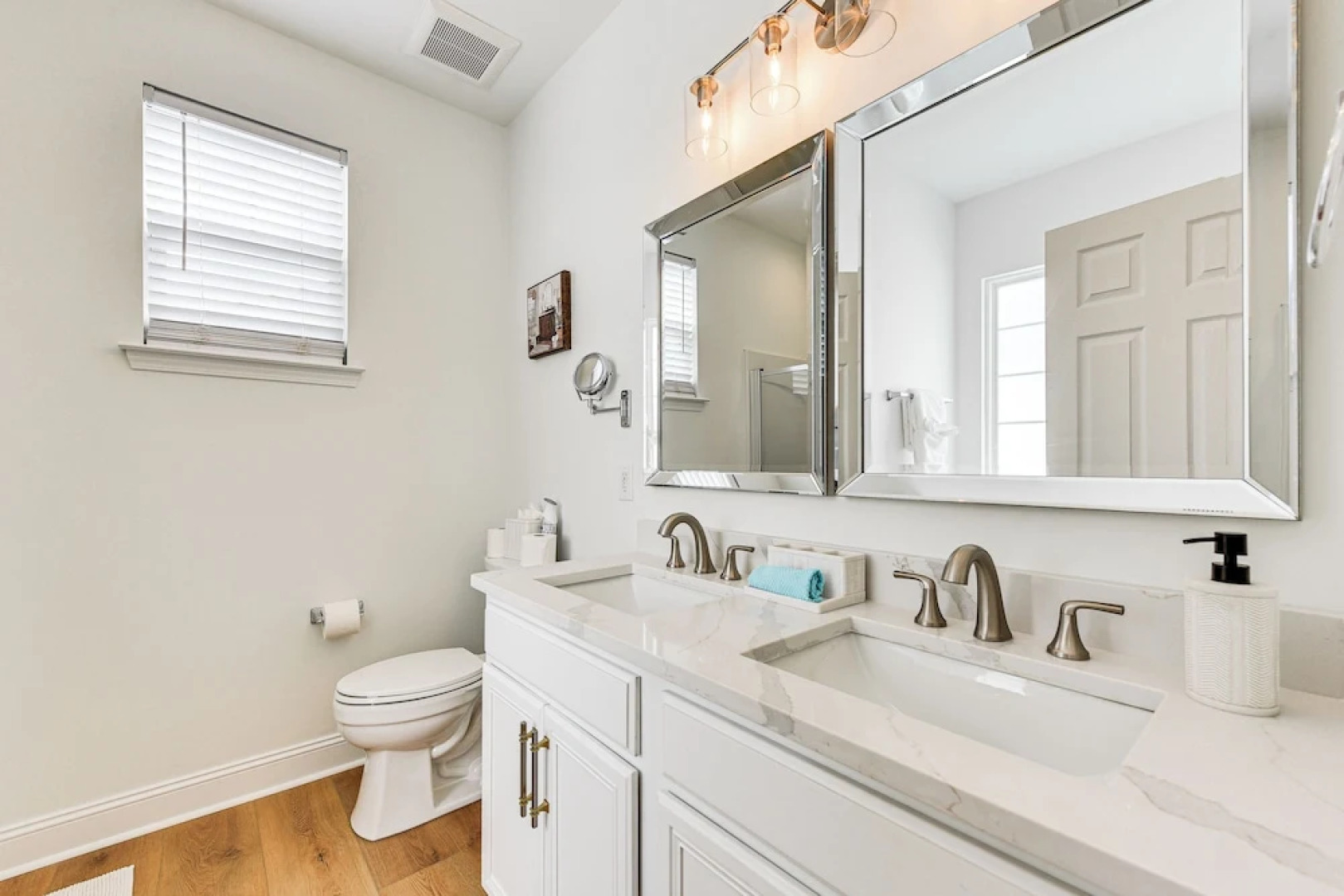 Charming Bluffton Home w/ Yard ~ 3 Mi to Beaches!