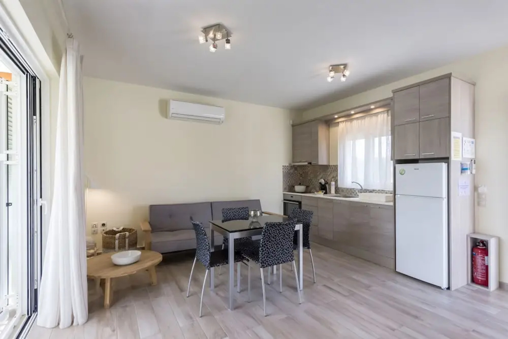 Estia Coastal Dream - Lush & Enchanting Garden Gem