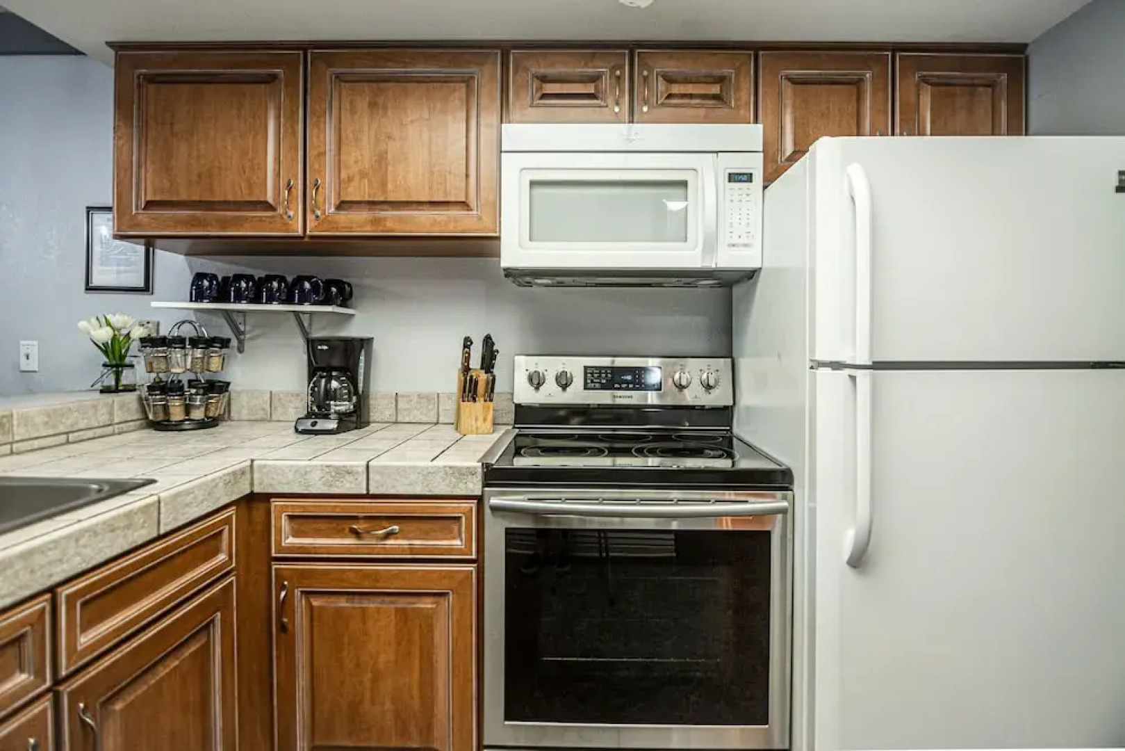 Longbranch 216 2 Bedroom Condo by RedAwning