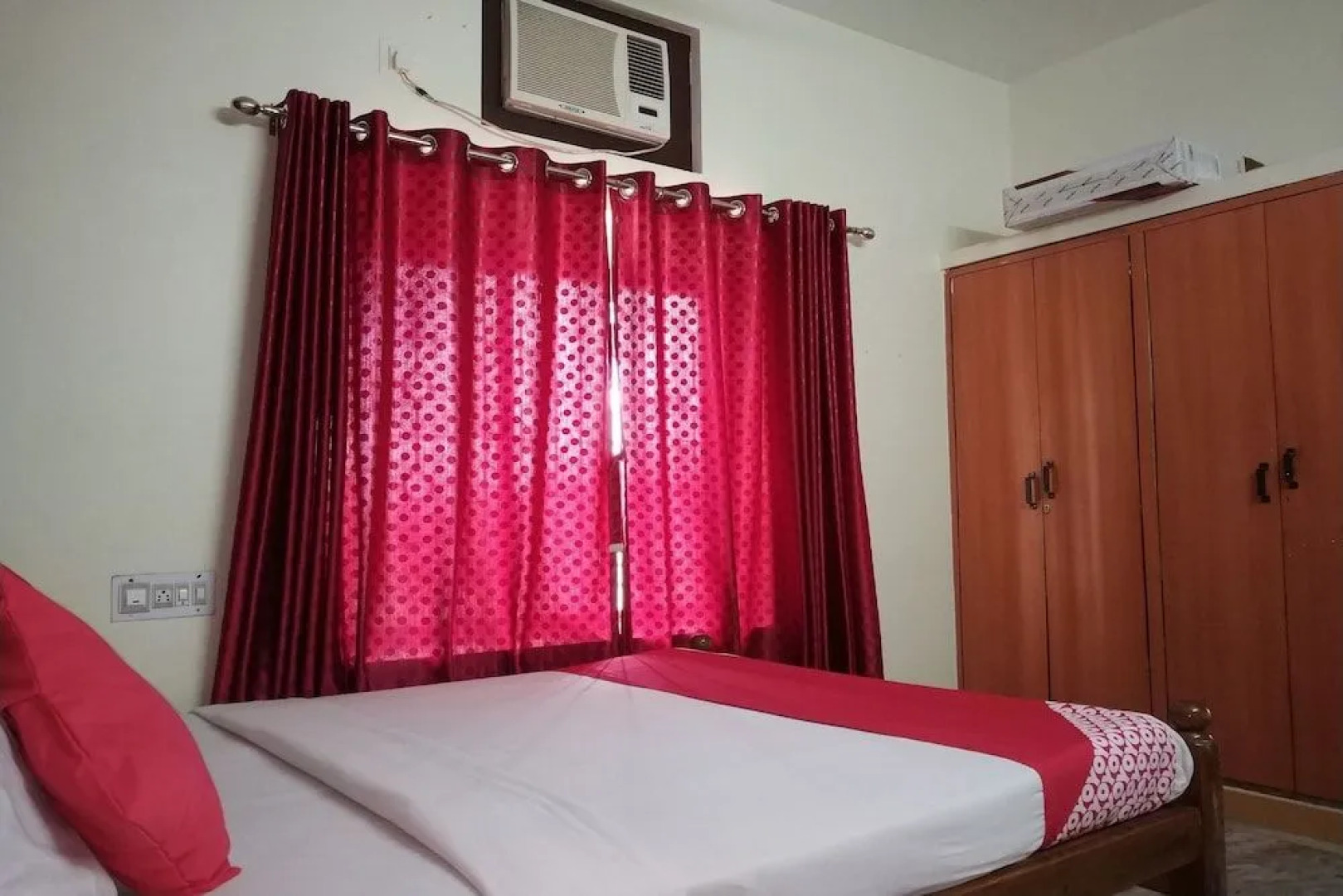 Oyo 19950 Guest Nest