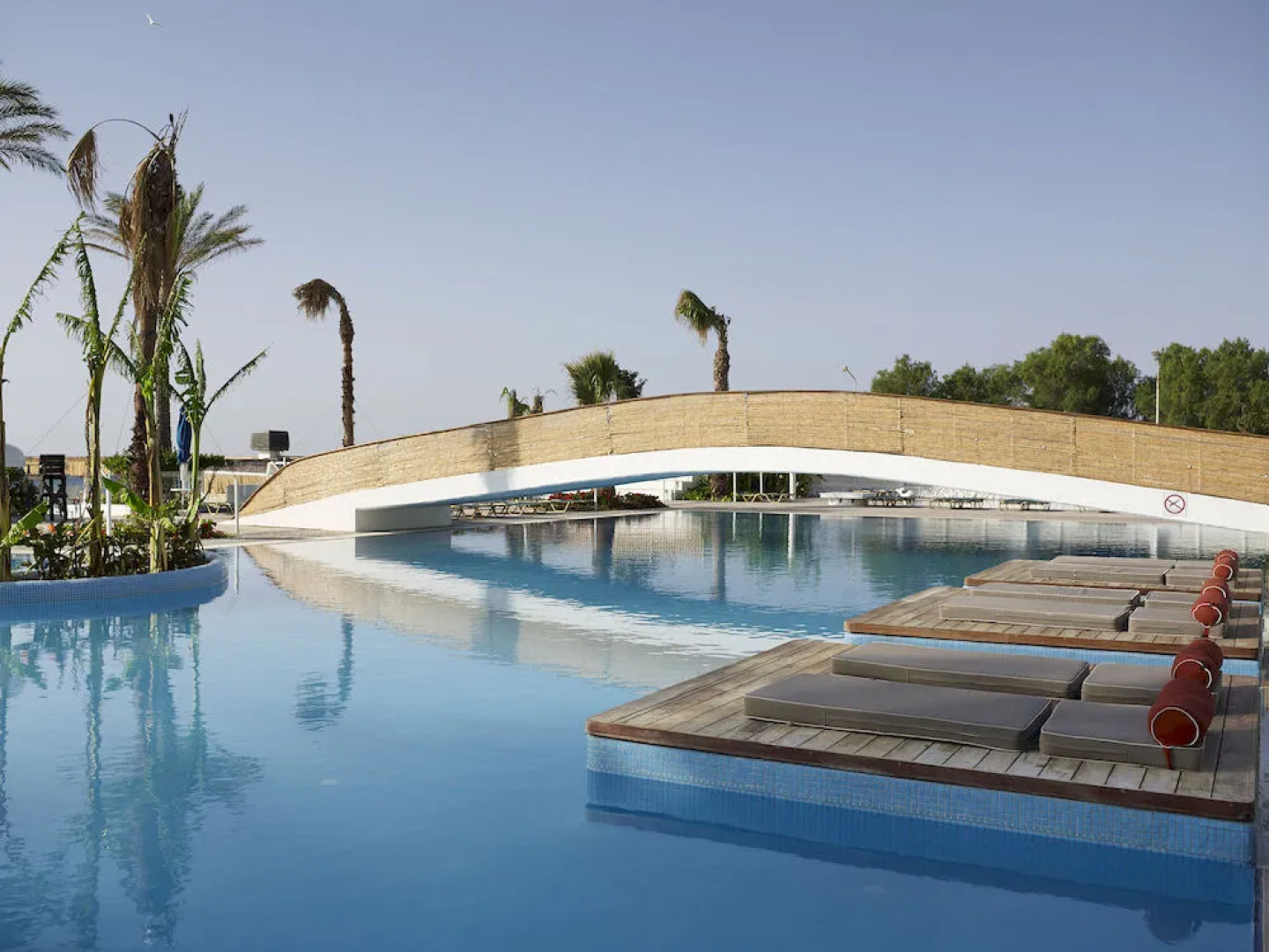 Epsilon Hotel Apartments