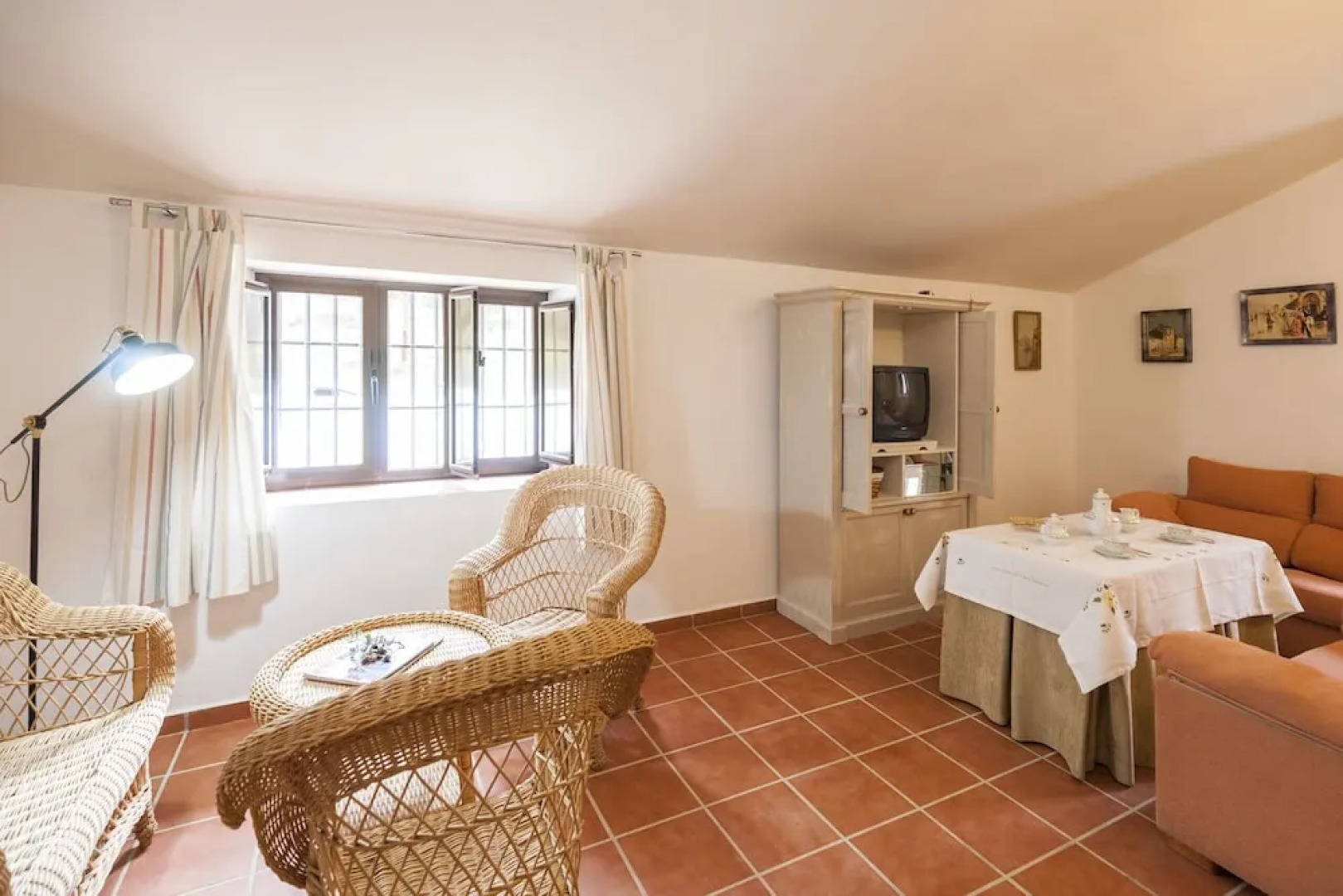 Villa San Nicolas Constantina Canovas