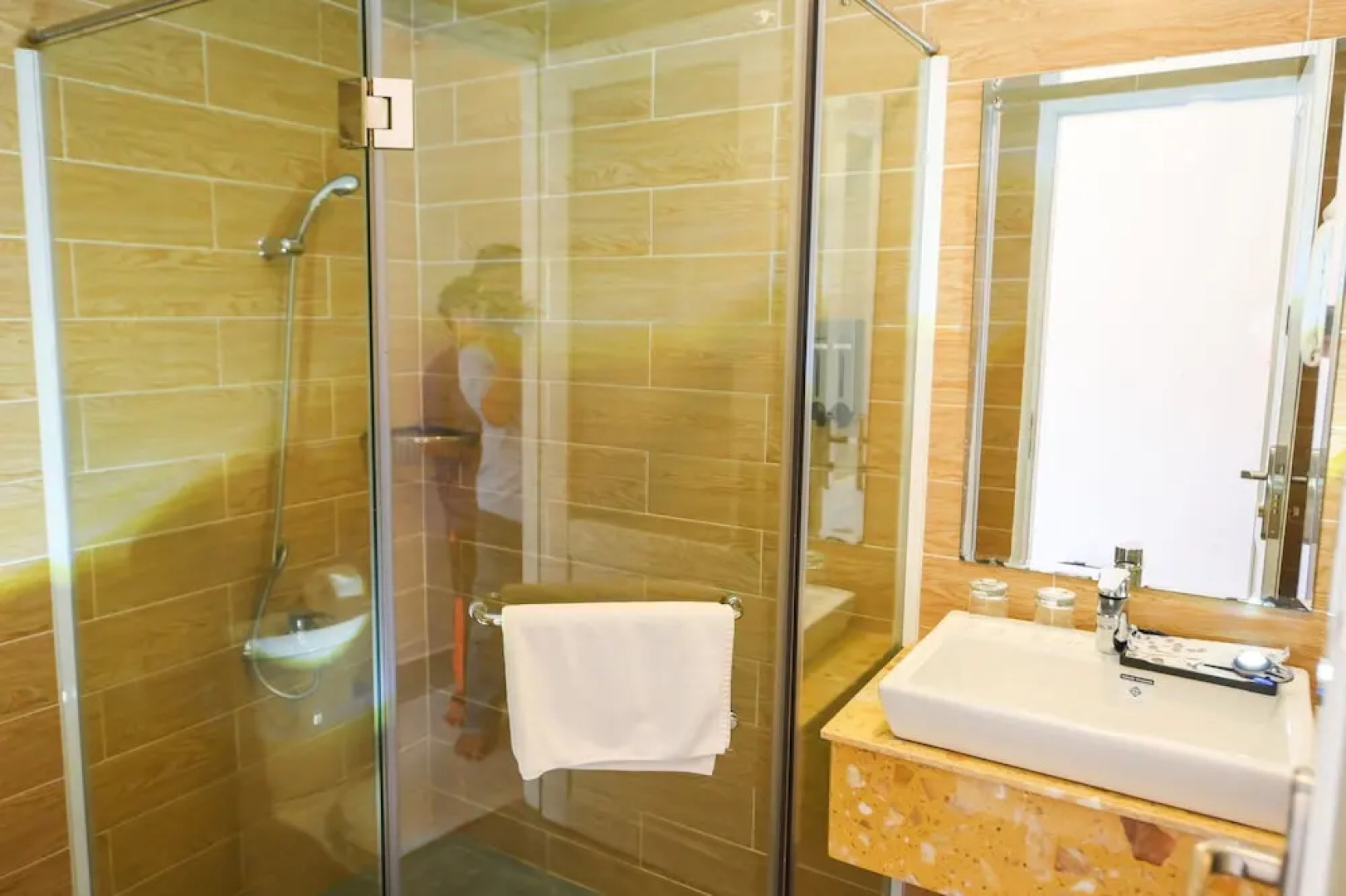 Lang Noi Tan Lap Hotel