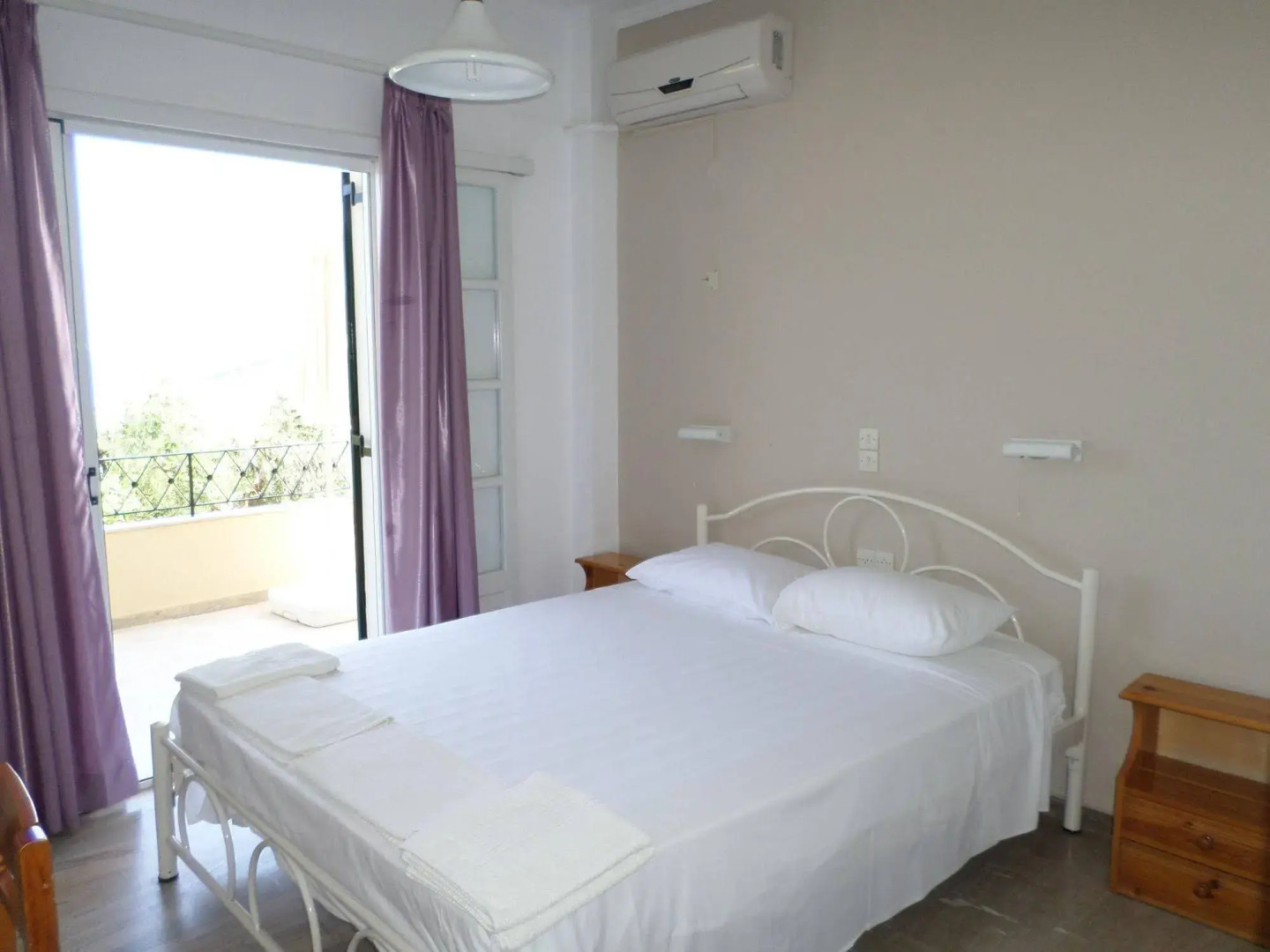 Rising Sun Apartments & Studios