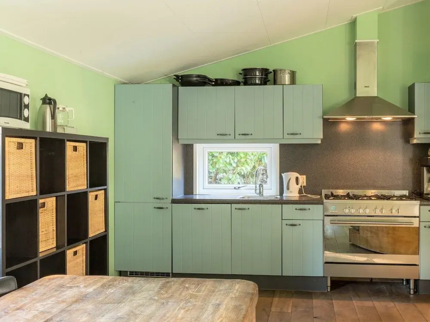 Beautiful House With Sandy Beach, Near Giethoorn