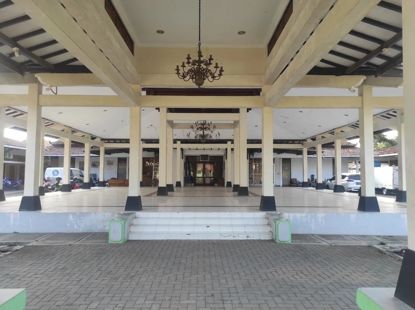 Capital O 93024 Hotel Ganesha