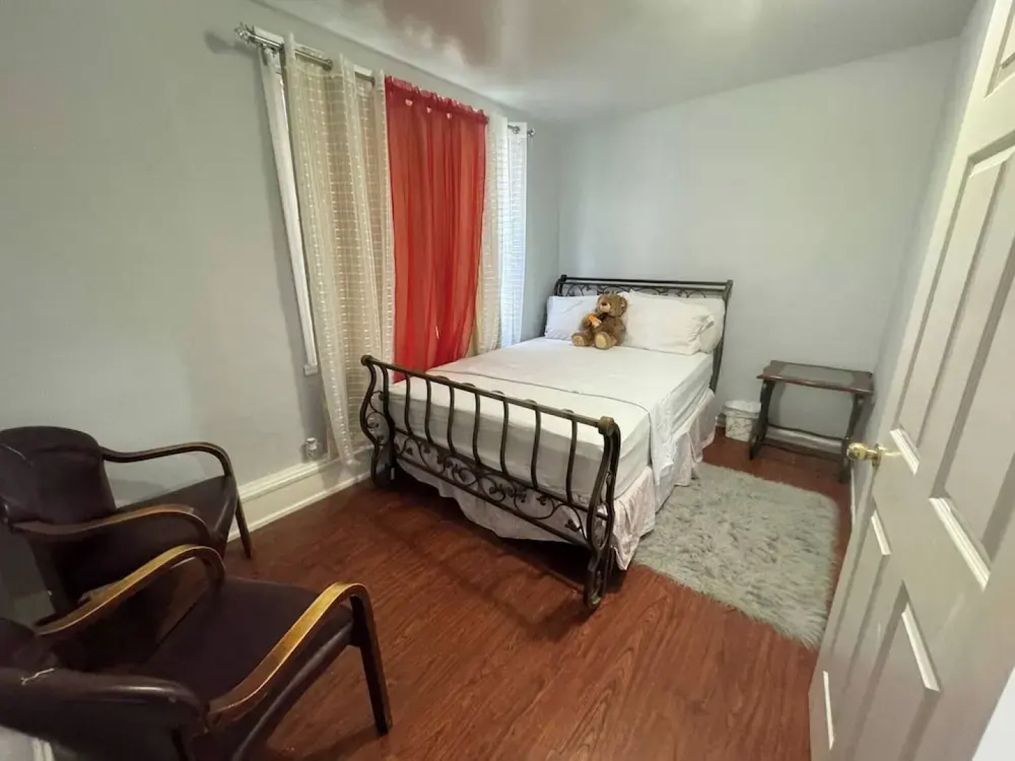 Huge 3 Bedrooms Apt 15 Minutes to NY City