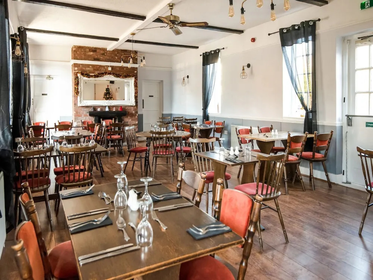 Hardwicke Arms Hotel