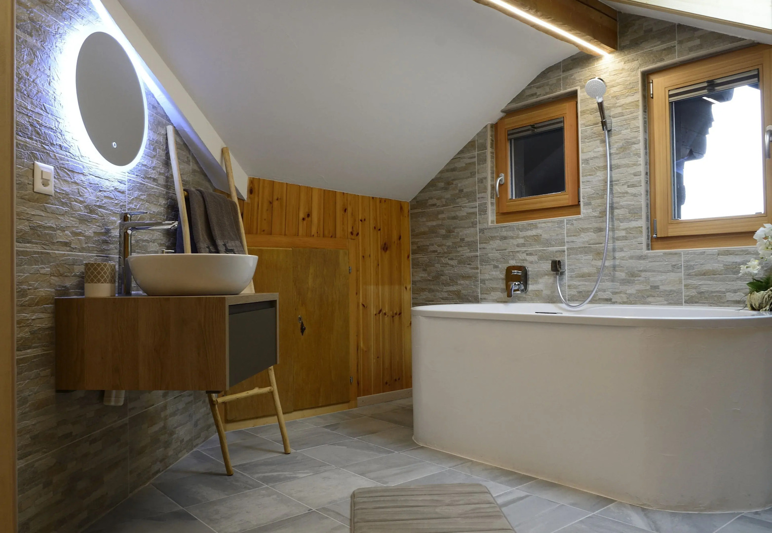 Hôtel Dents de Veisivi