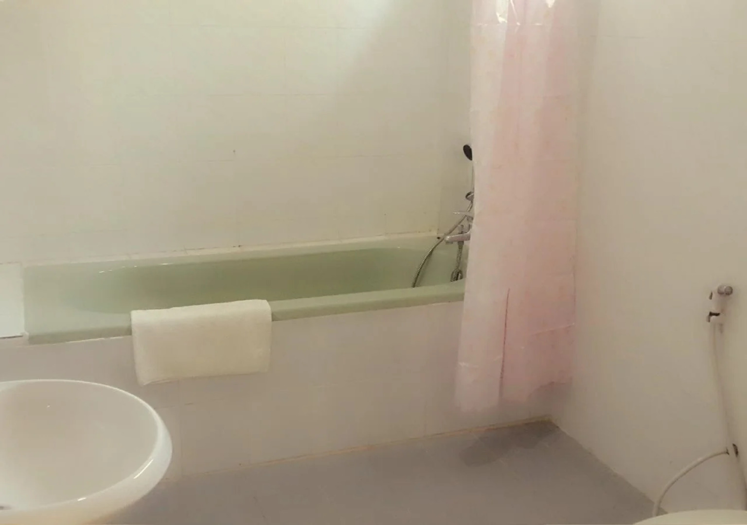 Mrauk Oo Nawarat Hotel