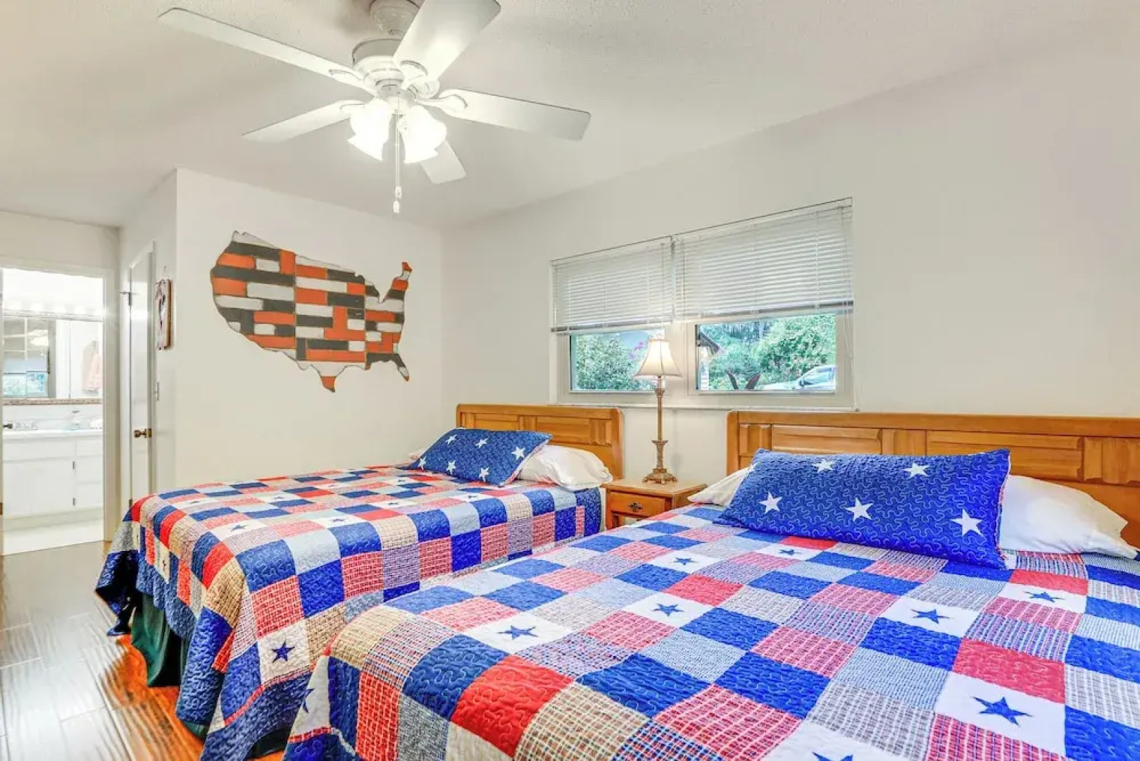 Lakefront Frostproof Vacation Rental w/ Beach!