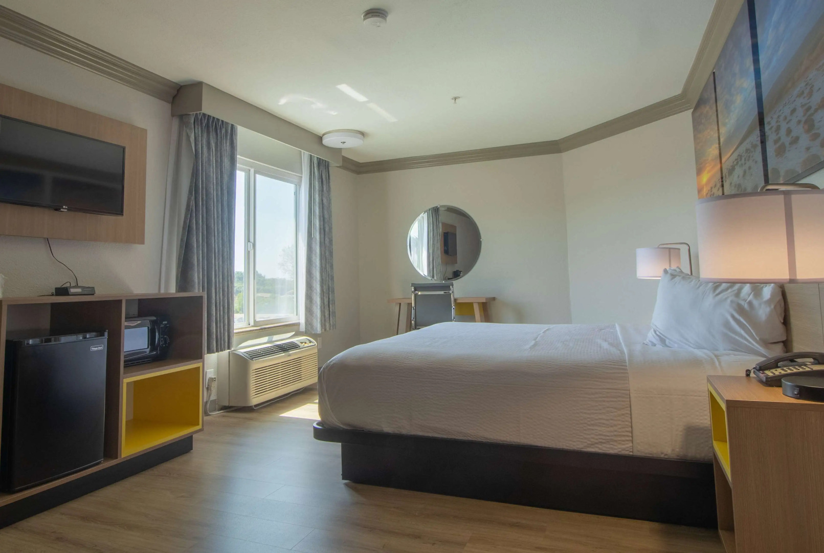 Days Inn by Wyndham Carlsbad