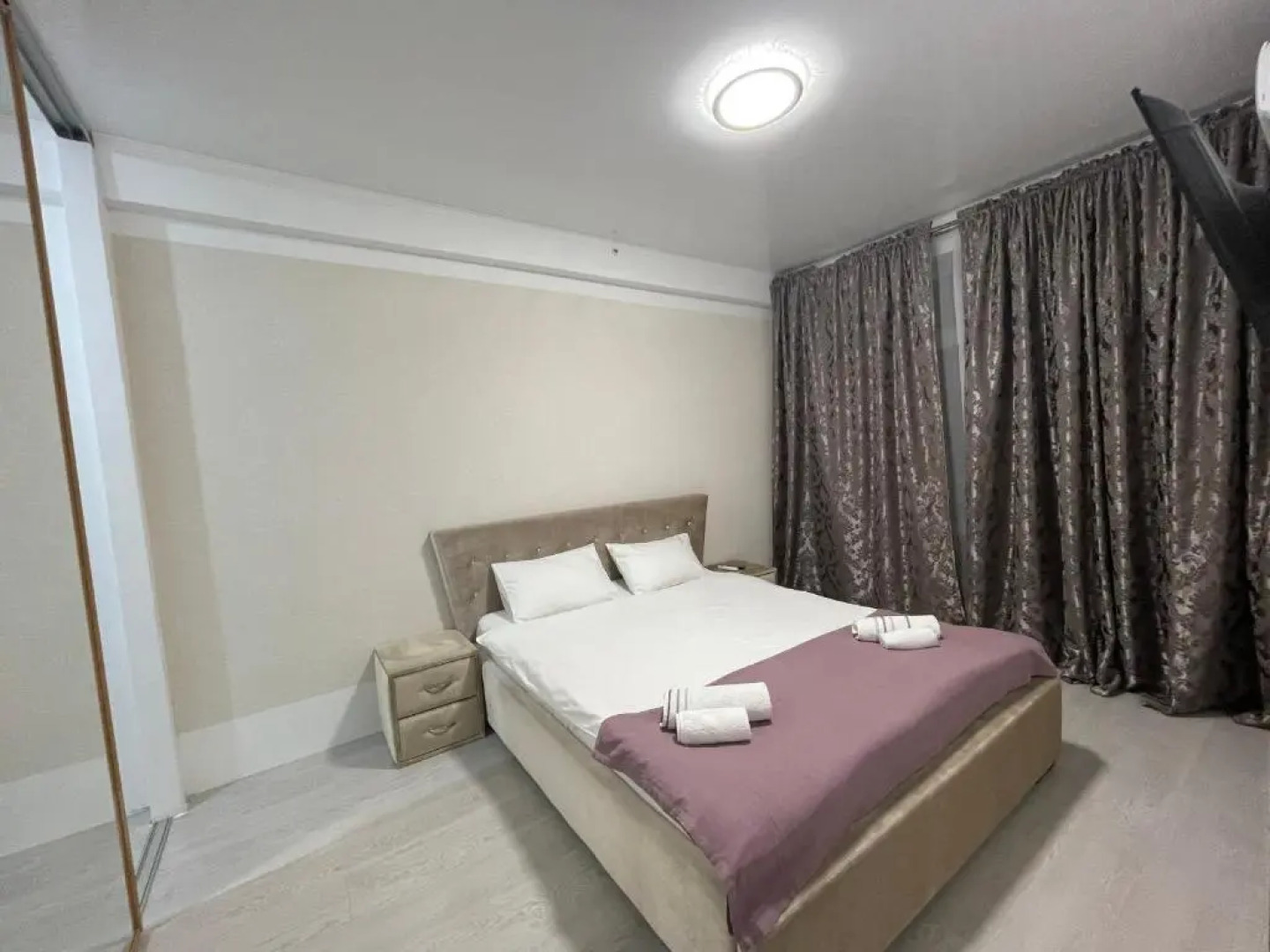 Guest House on Druzhby 1