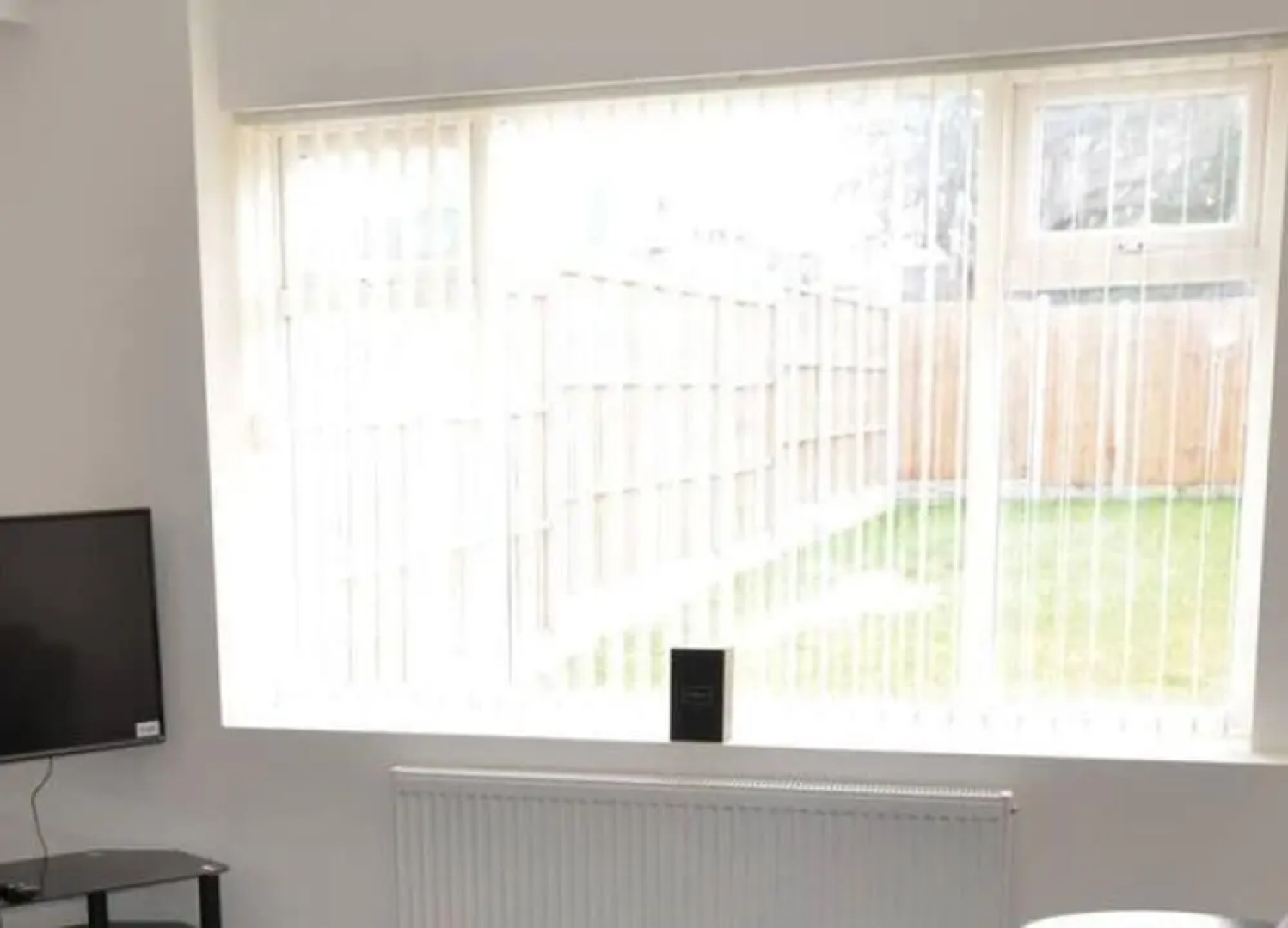 Large 5 Bed House / Wolverhampton + Parking