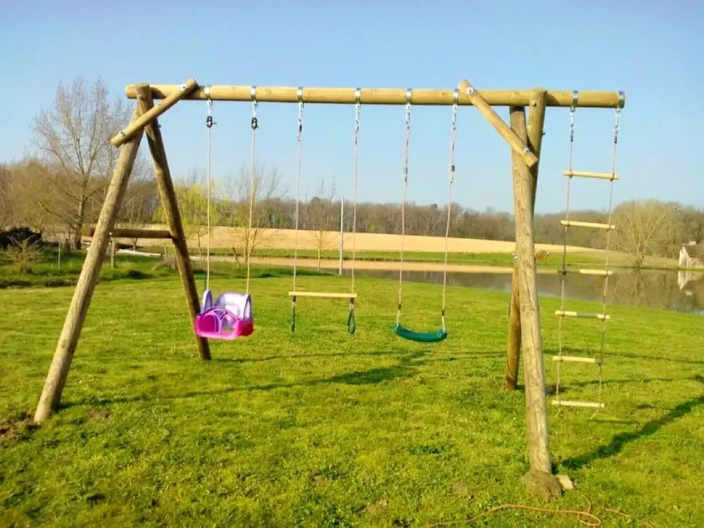 Villa With 3 Bedrooms In Lavergne, With Wonderful Lake View, Private Pool, Furnished Garden - 186 Km From The Beach