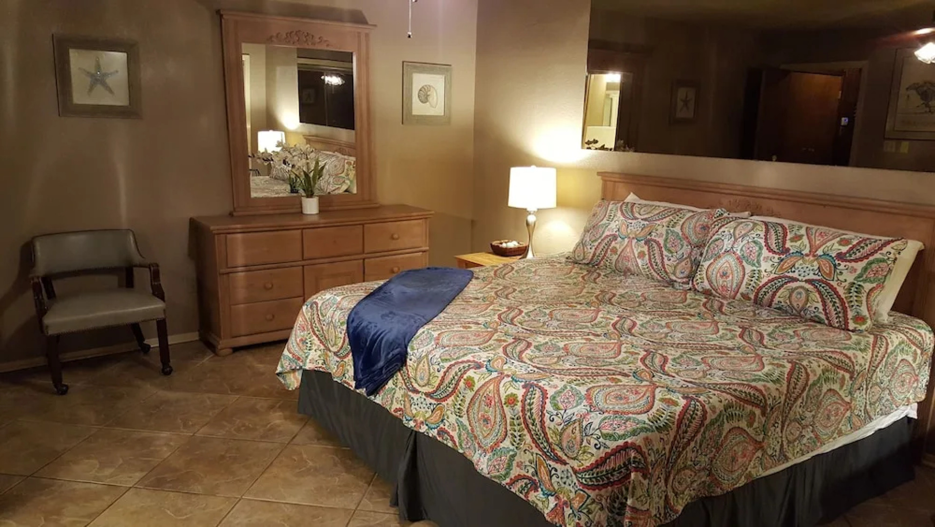 Waterfront Listing - 3 Bedroom 3 Bath on Secluded Private Cove,great Location