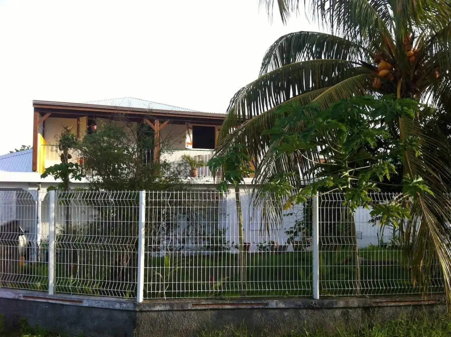 House With 2 Bedrooms in Le Moule, With Enclosed Garden and Wifi - 2 k